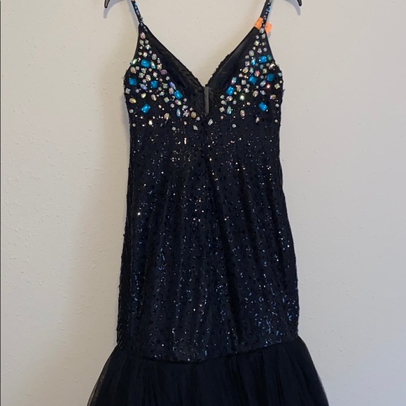 Prom dress - Picture 3 of 3